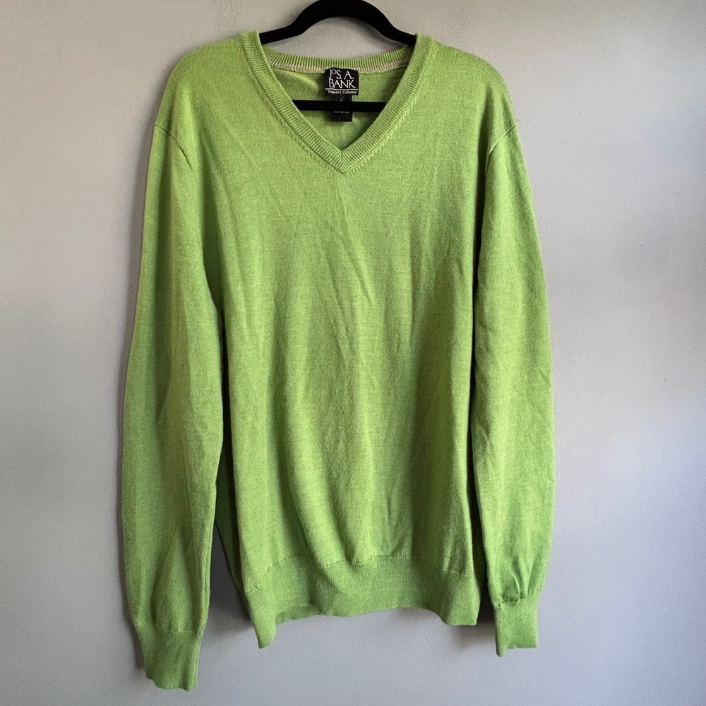 Jos A Bank Travelers Collection Mens Lime Green Merino Wool V-Neck Sweater L
